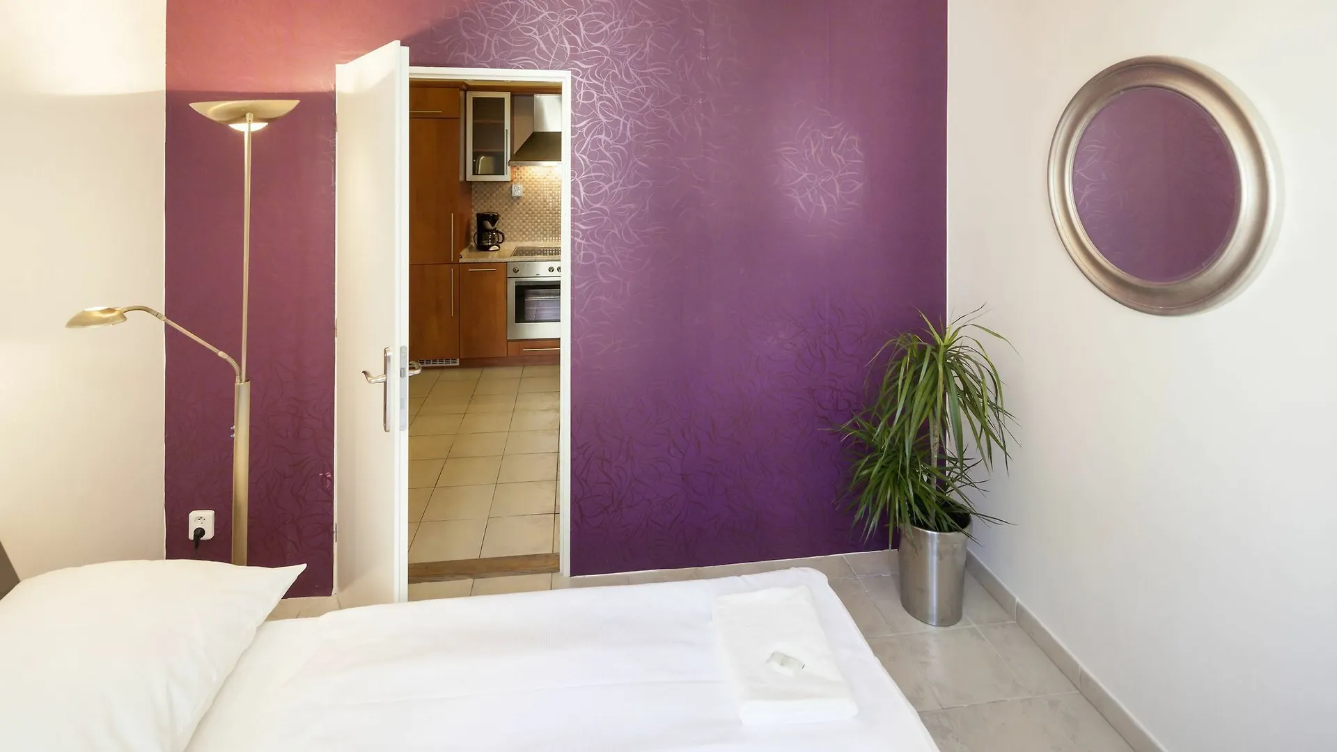 Capital Apartments Prague 3*,